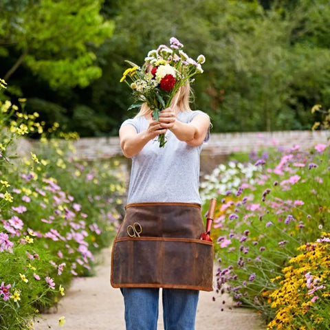 PAPER HIGH Buffalo leather gardening or tool belt